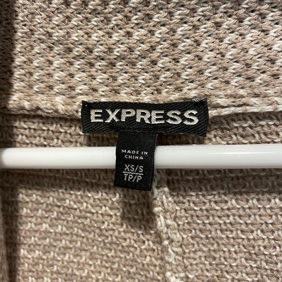 Express quarter sleeve cardigan sweater - Picture 4 of 4